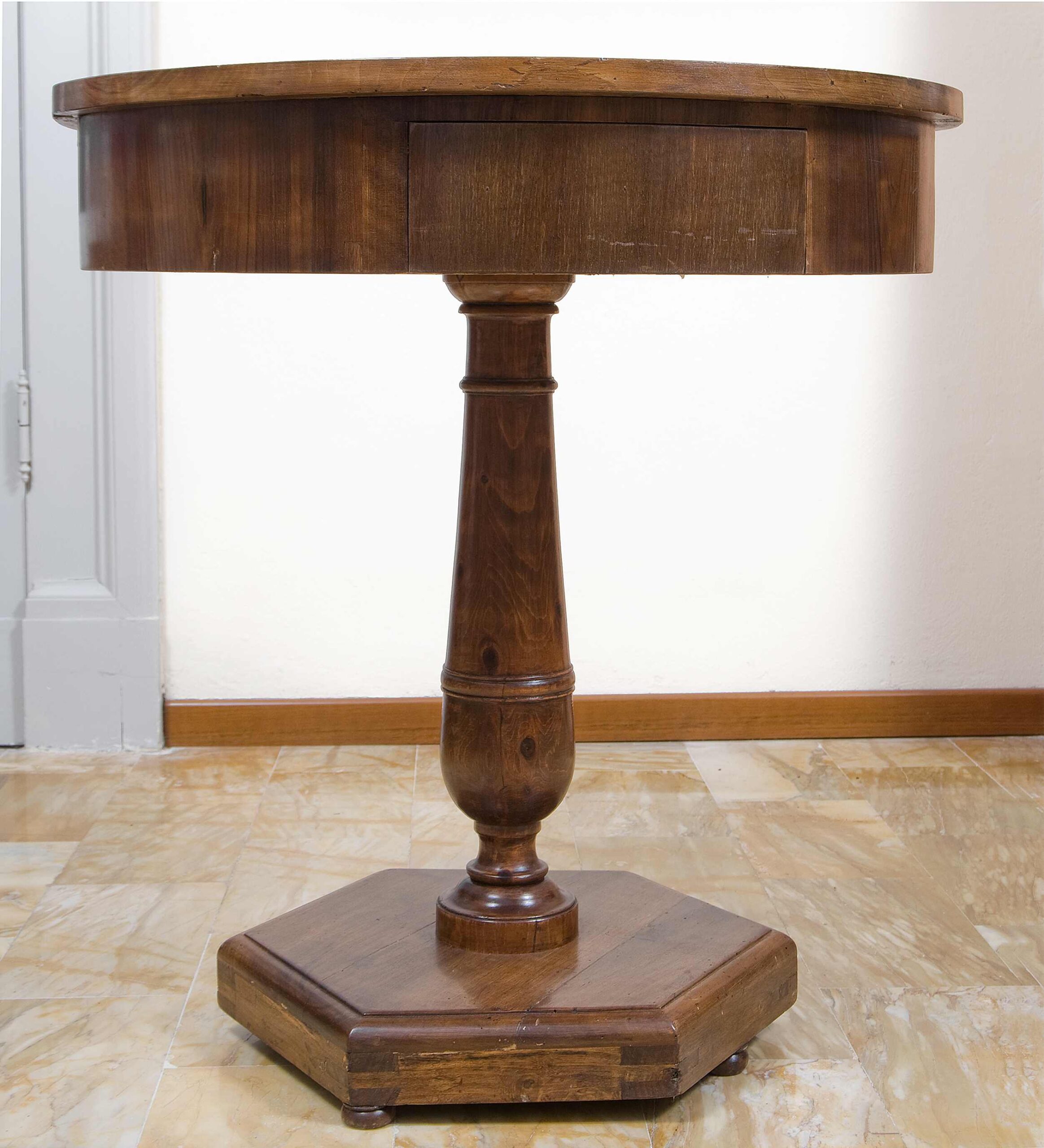 Tavolo del XIX secolo
