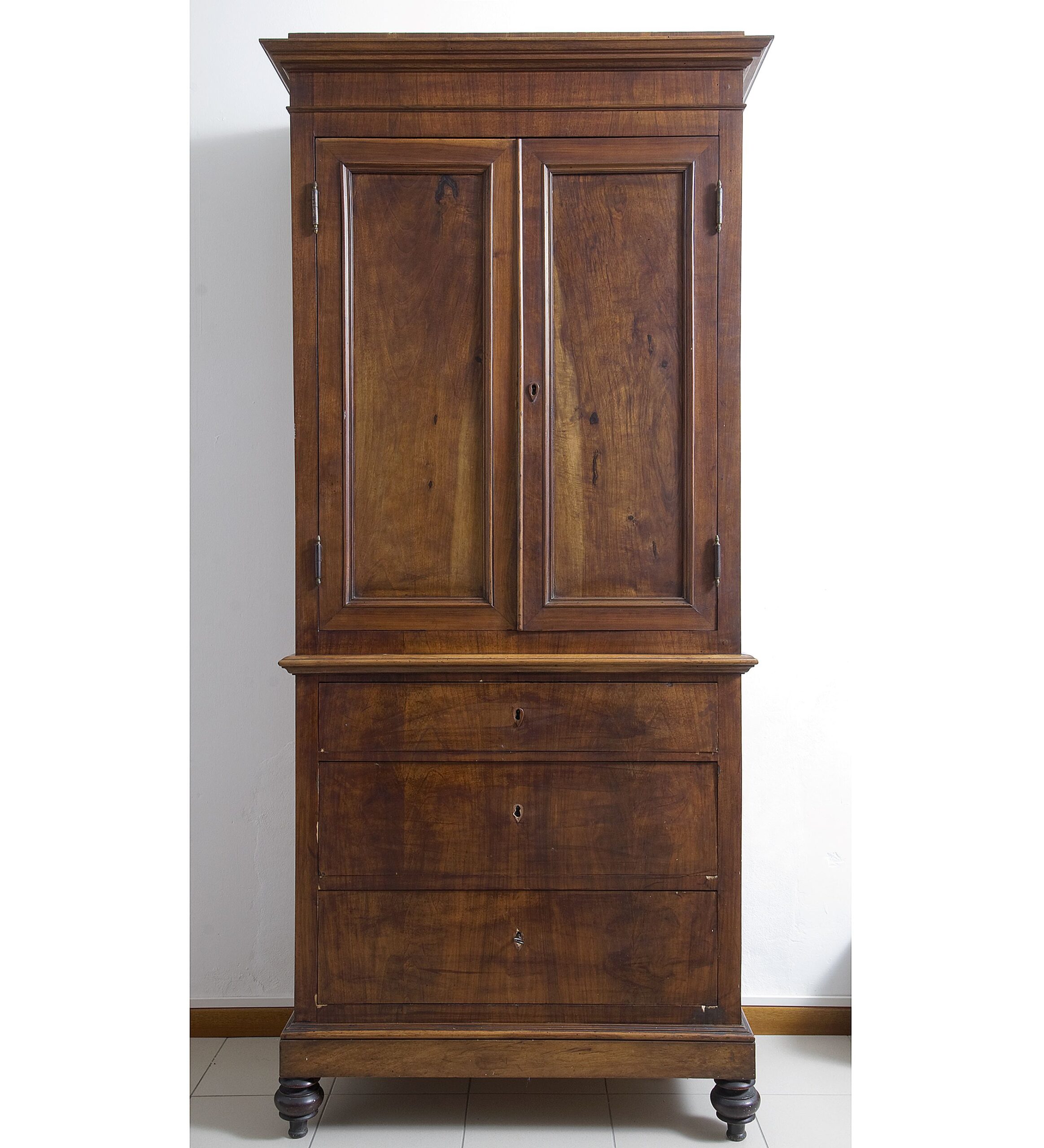 Credenza del secolo XIX