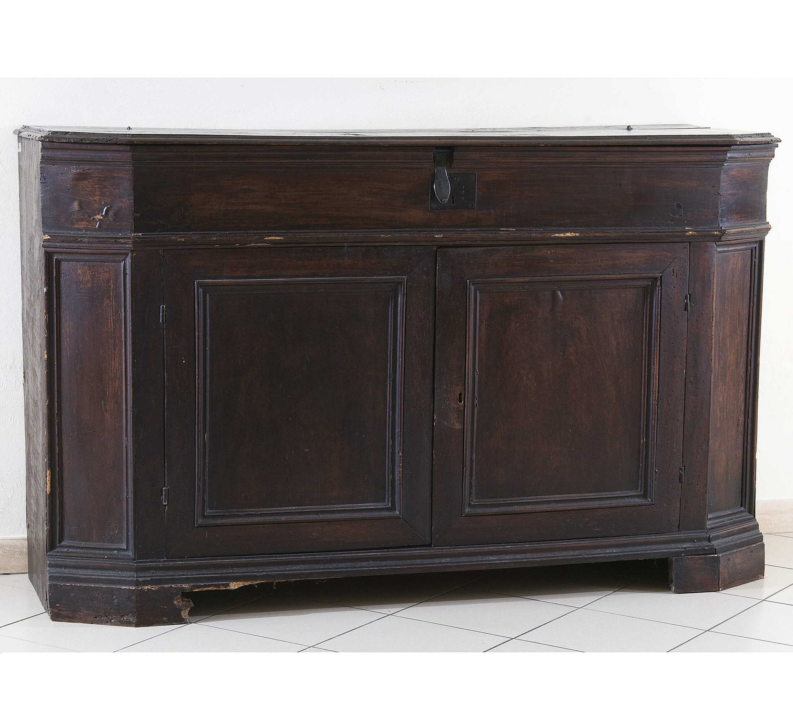 Credenza