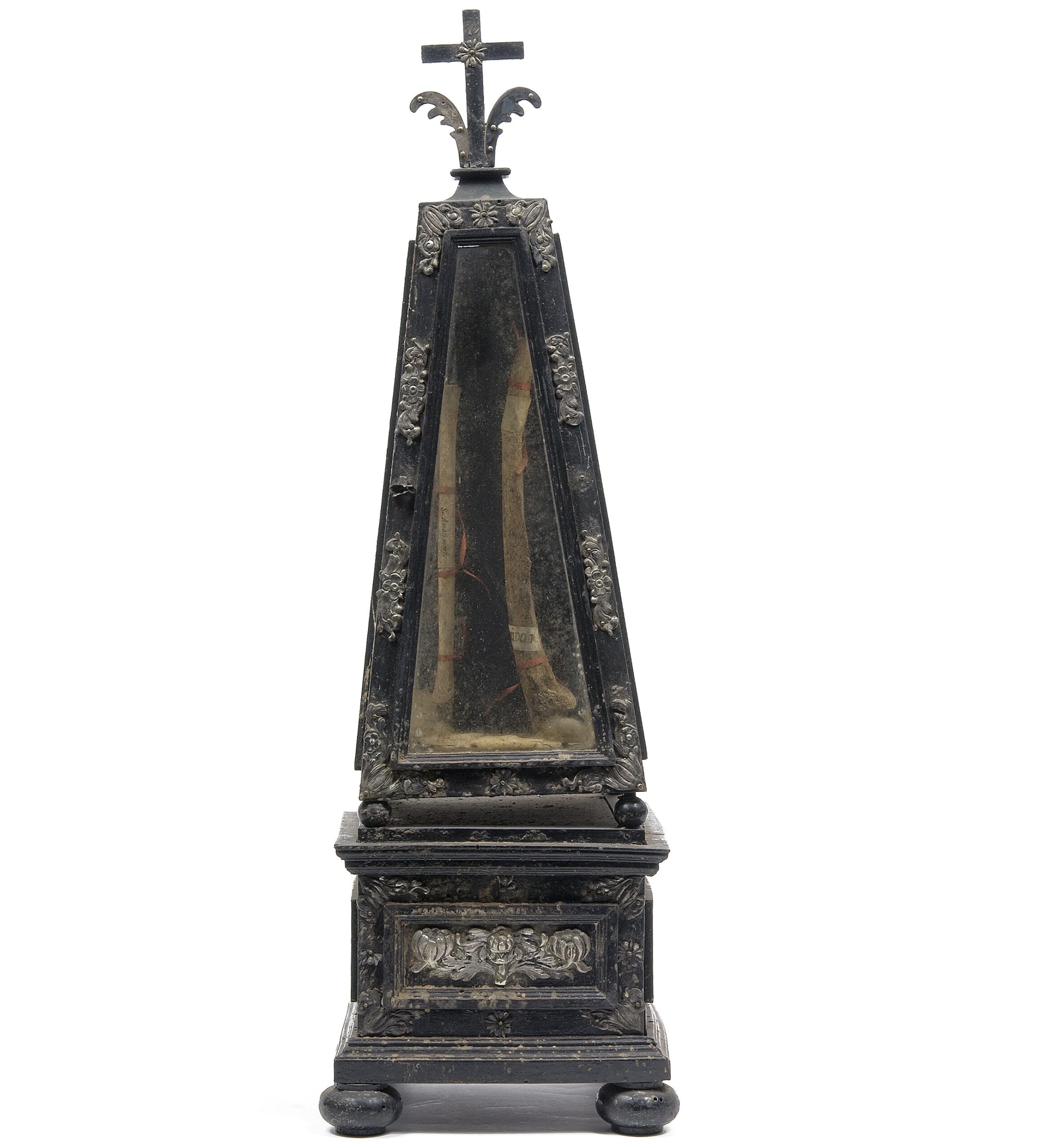 Reliquiario architettonico a piramide