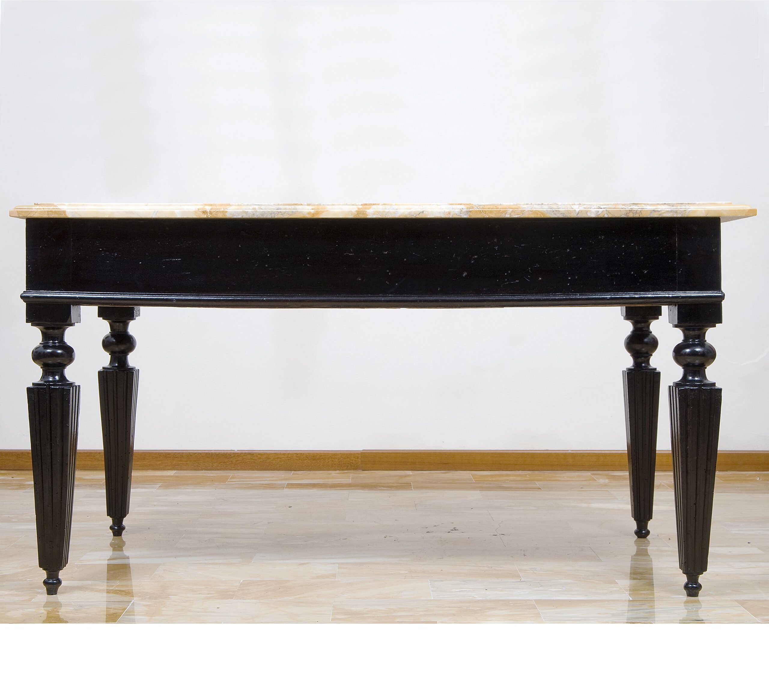 Tavolo della seconda metà del secolo XVII